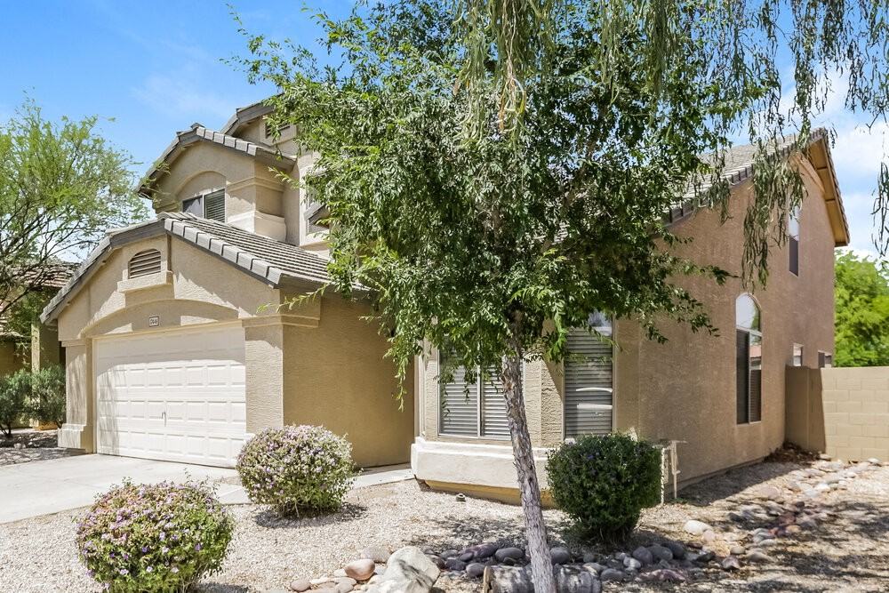 12446 W San Juan Ave - Photo 4 of 17