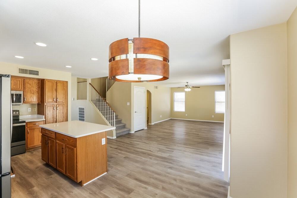 12446 W San Juan Ave - Photo 7 of 17