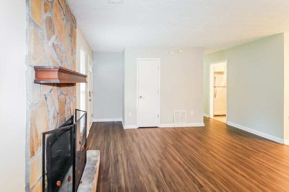 1893 Gingham Way - Photo 4 of 16