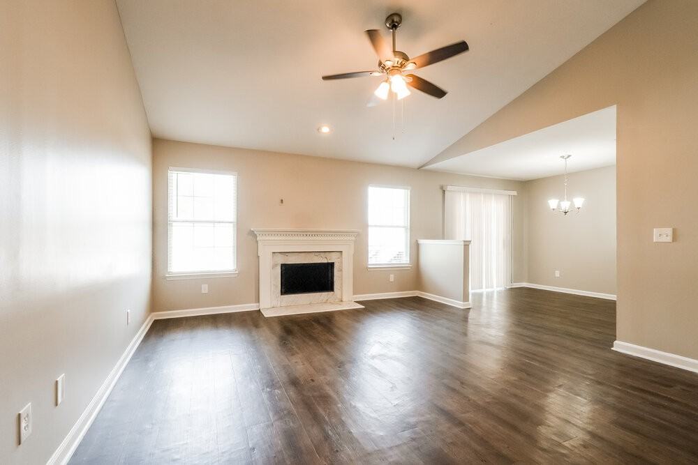 406 Meagan Cv - Photo 4 of 16