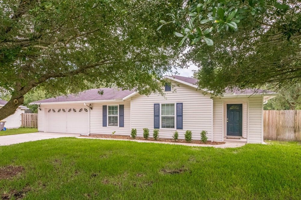 7166 Newman Lake Ct - Photo 2 of 16