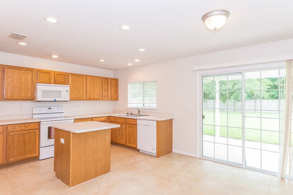 7166 Newman Lake Ct - Photo 5 of 16