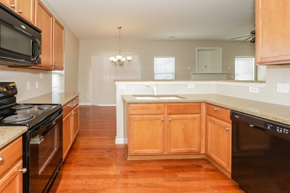 6415 Glenolden Dr - Photo 7 of 22