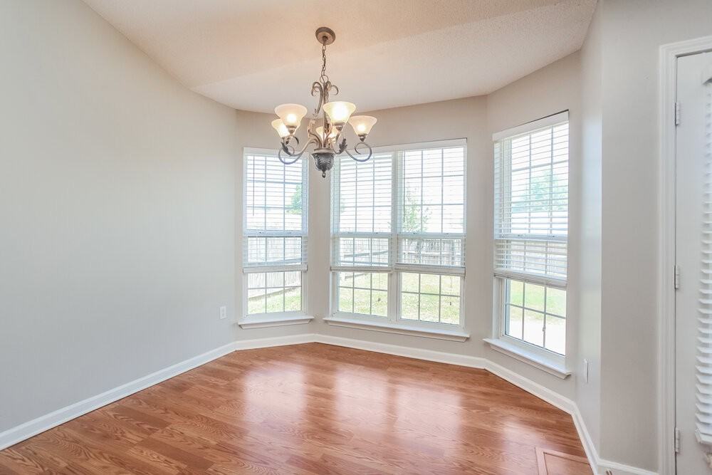 1812 Cherry Creek Dr - Photo 6 of 17