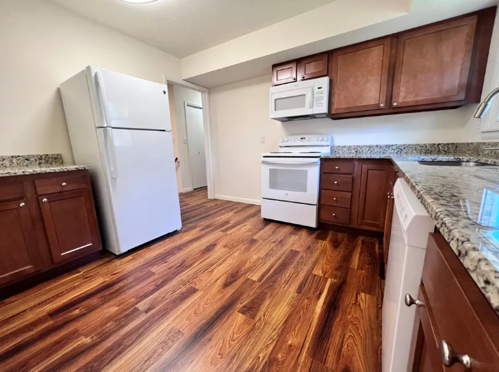 2706 S 1st St #A - Photo 4 of 12