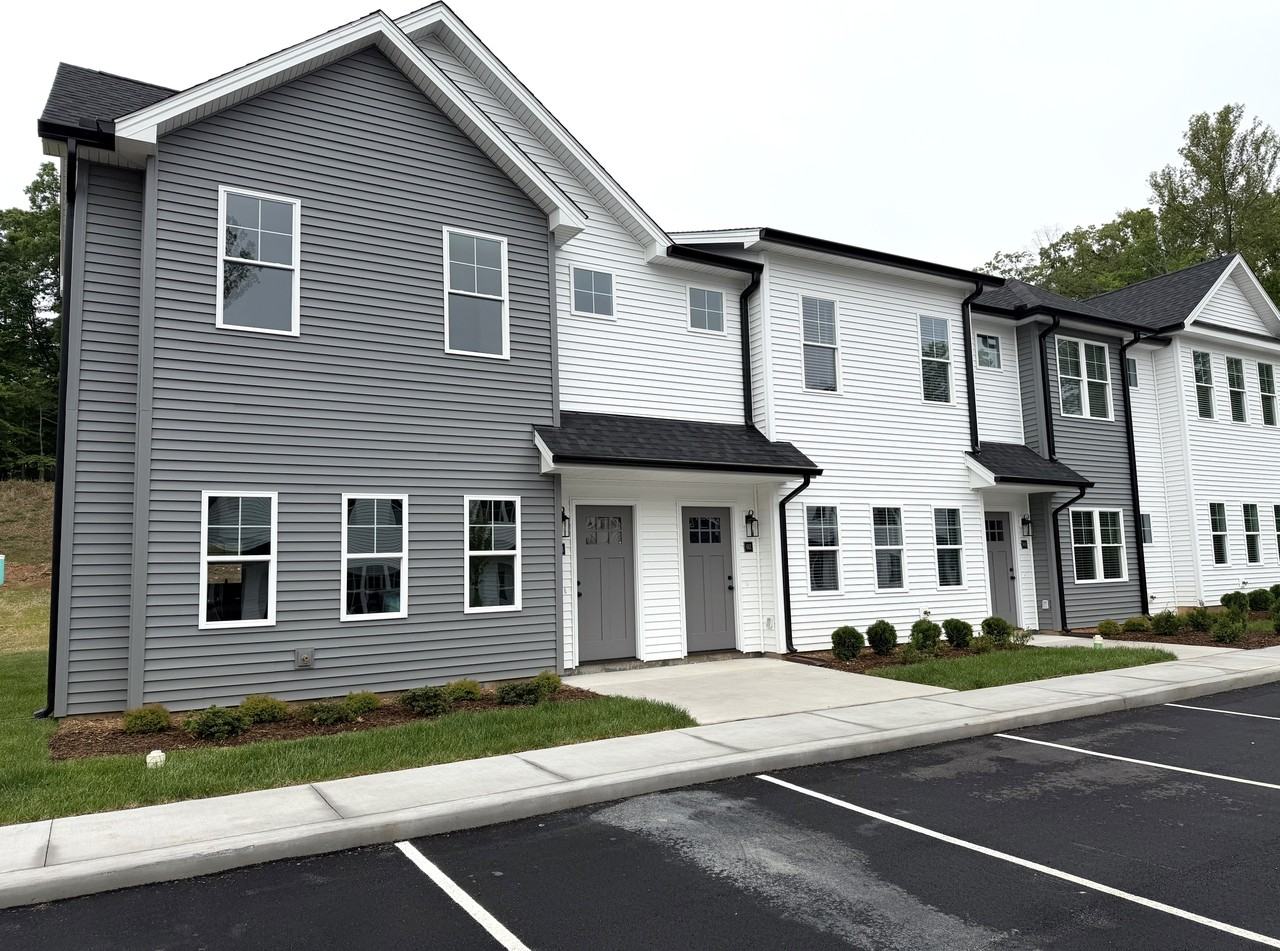 110 Aaron Pl #611 - Photo 2 of 27