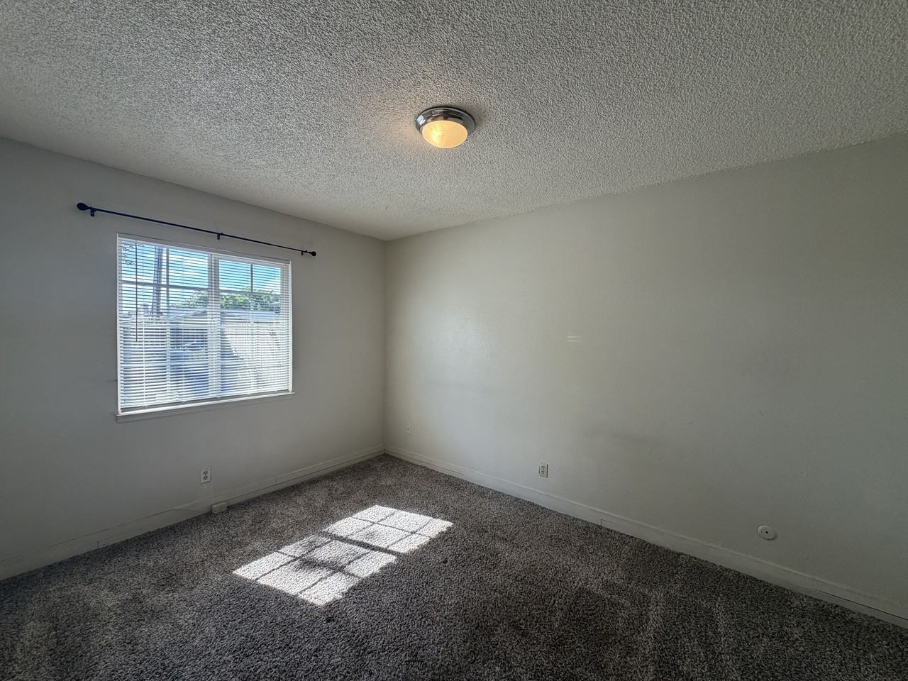 1704 Rose Ave #1 - Photo 7 of 10
