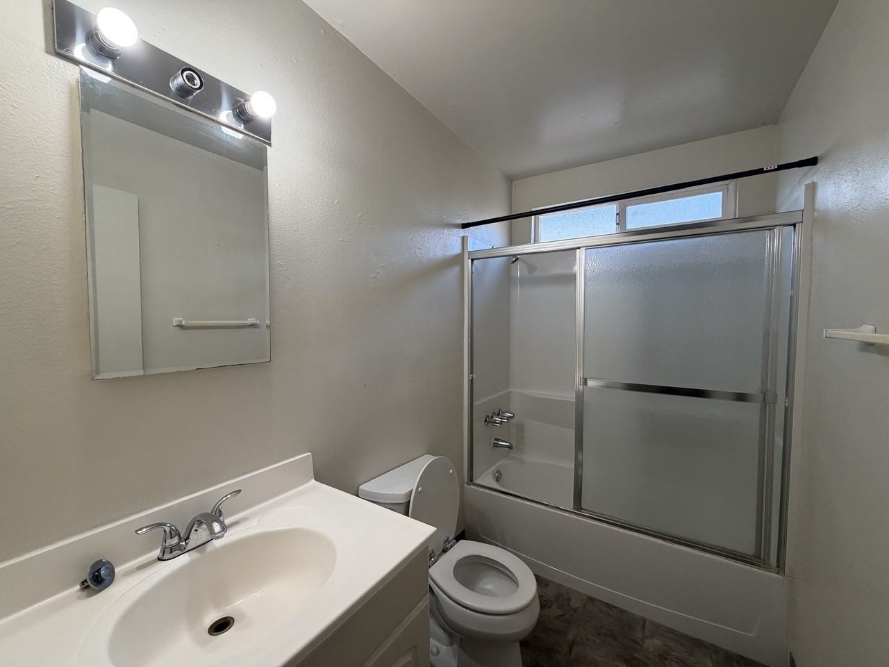 1704 Rose Ave #1 - Photo 5 of 23