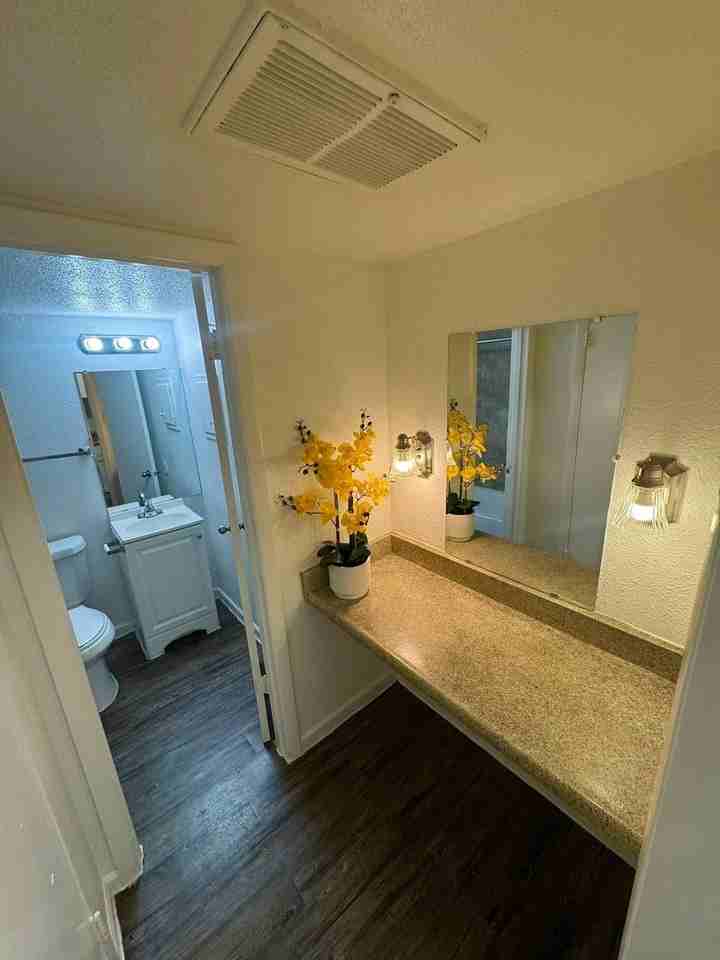 Spanish Puerto Apartments - Photo 5 of 13