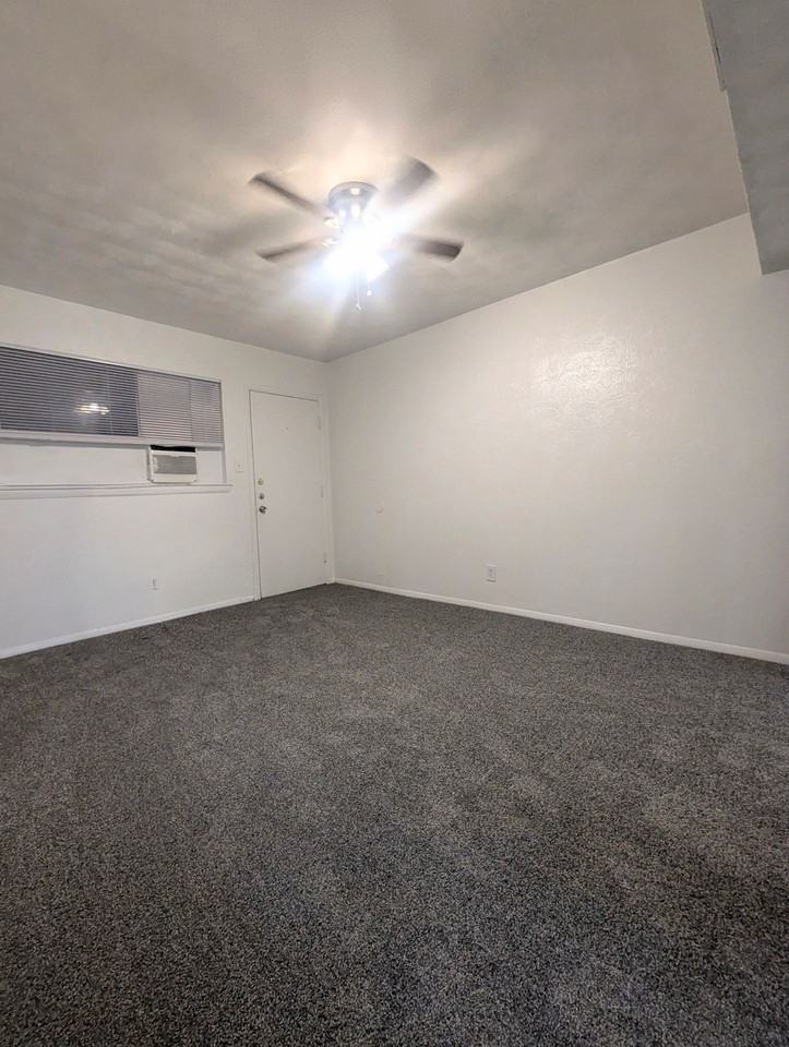 Gaston Twelve Apartments - Photo 5 of 29