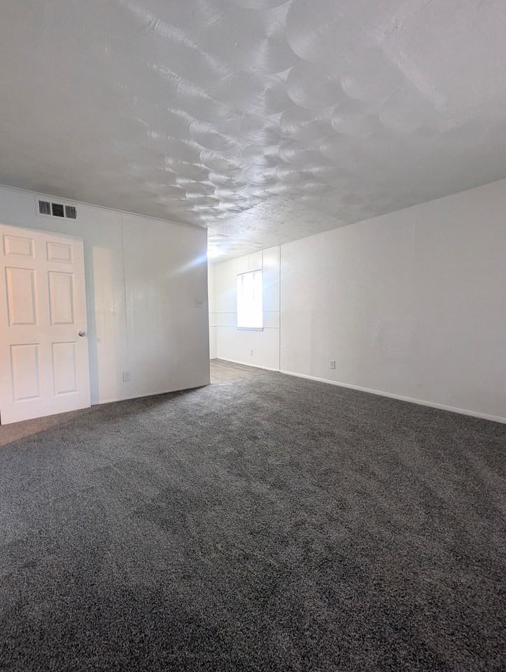 Gaston Twelve Apartments - Photo 6 of 29