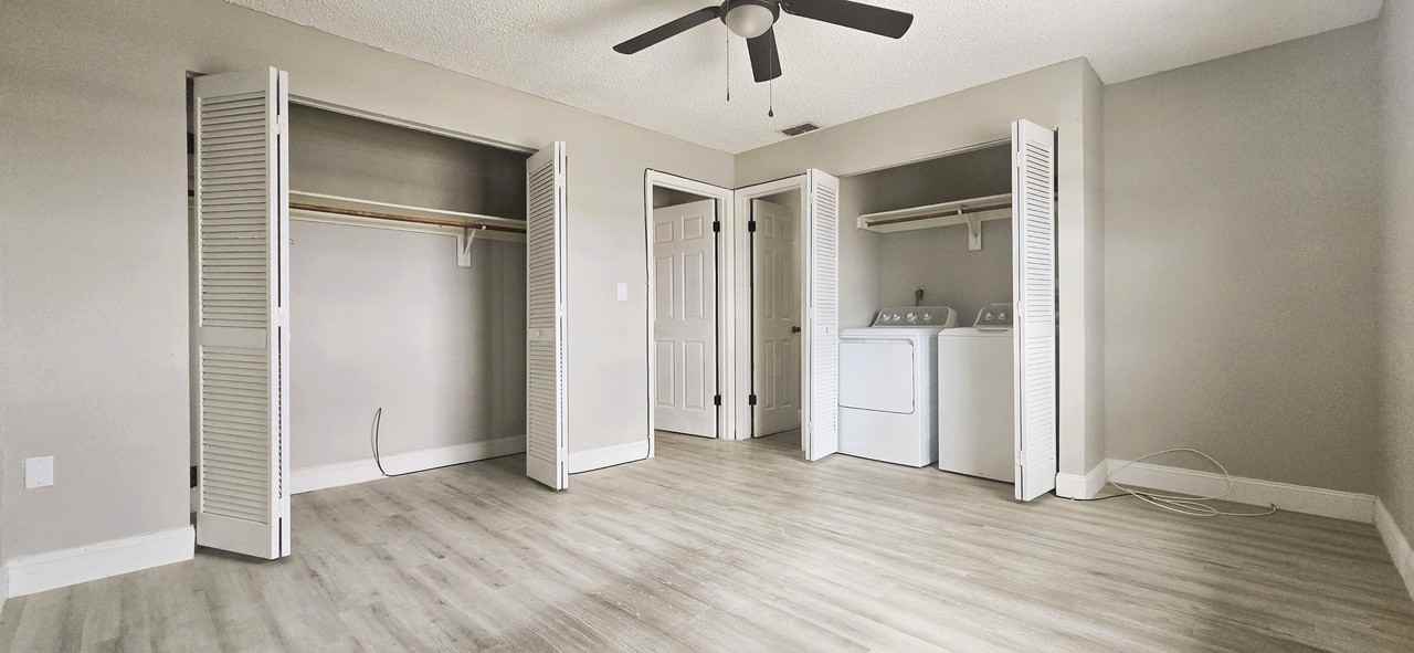 921 E Parker St #5 - Photo 3 of 7
