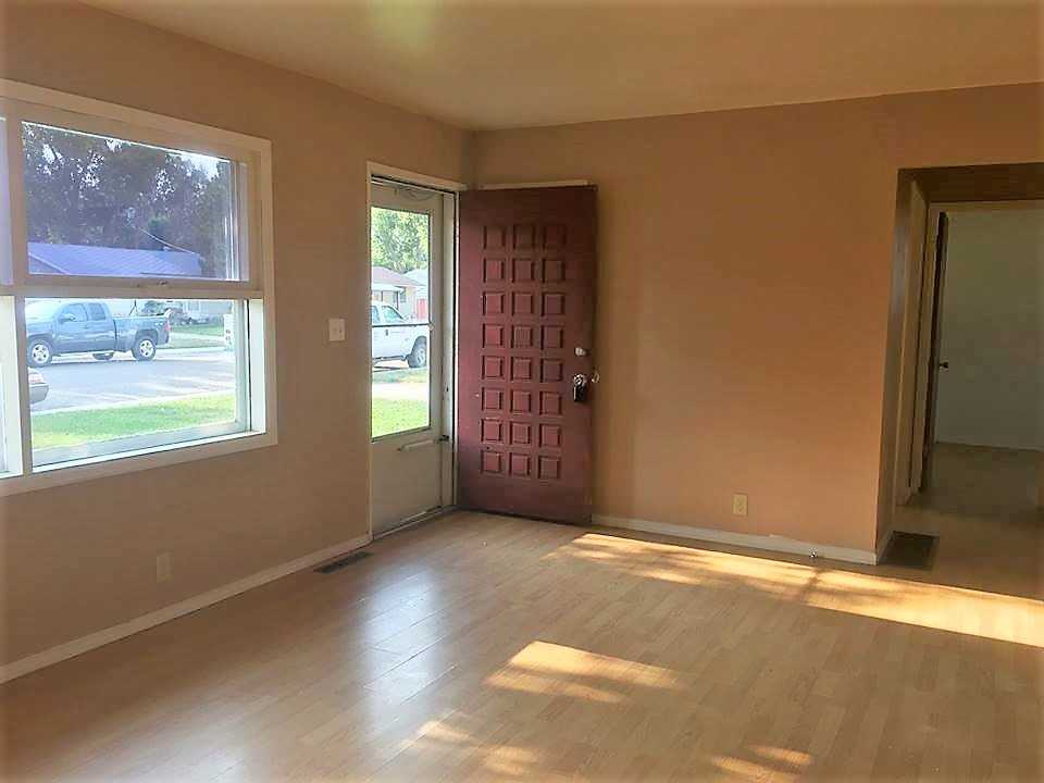 1527 Fetterman Ave #1 - Photo 2 of 8