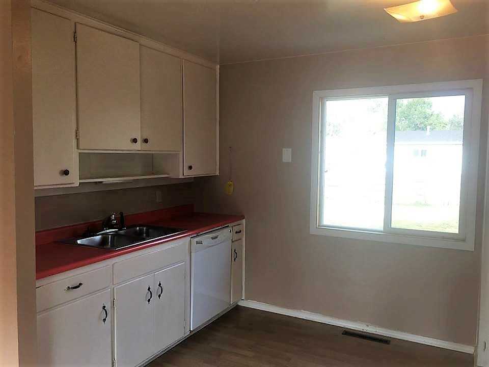 1527 Fetterman Ave #1 - Photo 4 of 8