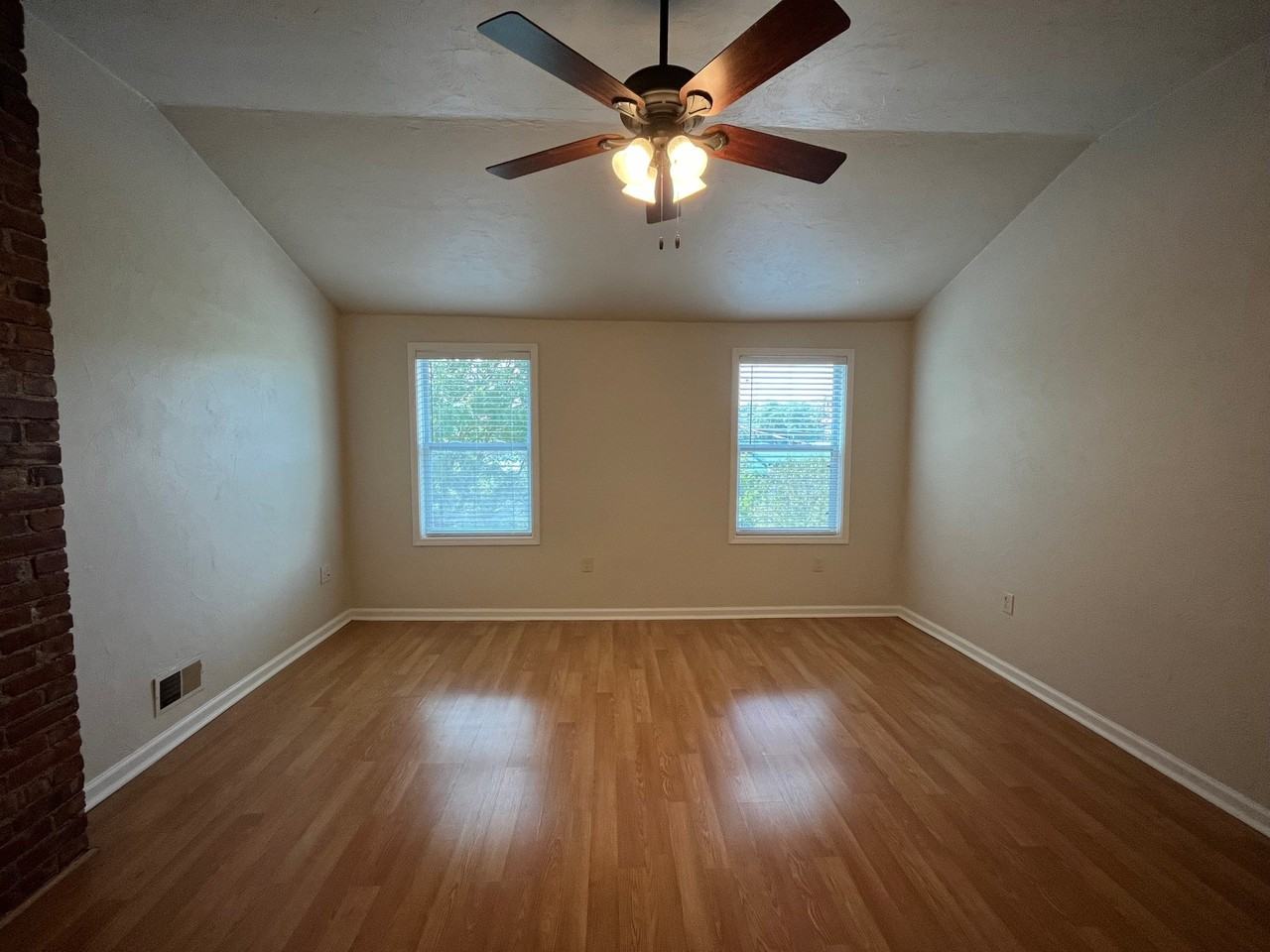 5117 Cypress St #5117 - Photo 7 of 32