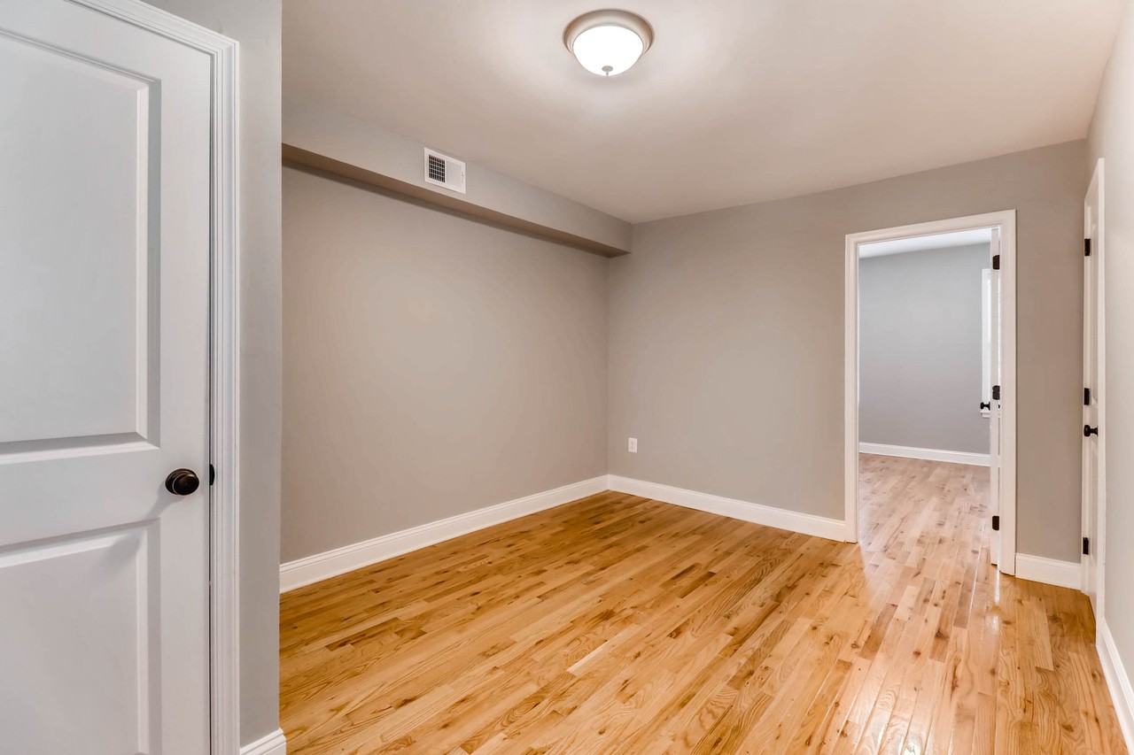 2815 Odonnell St #4 - Photo 3 of 12