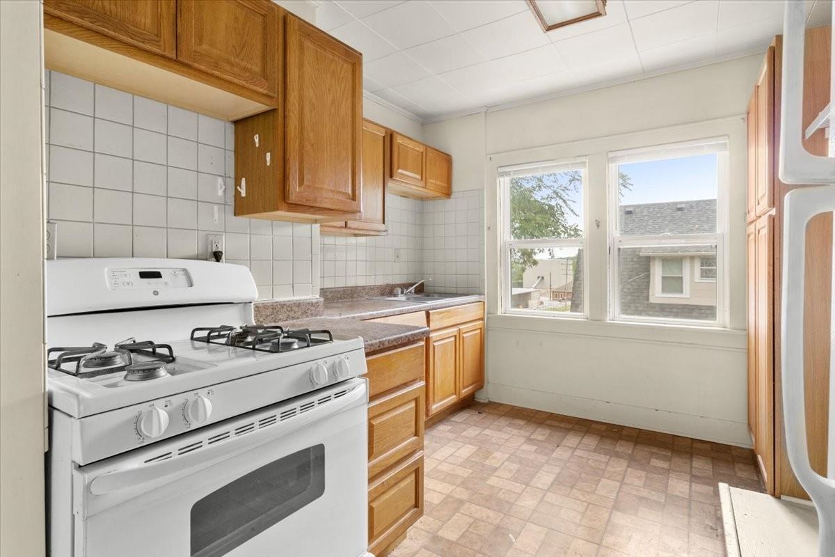 201 Elm - B #B - Photo 6 of 9