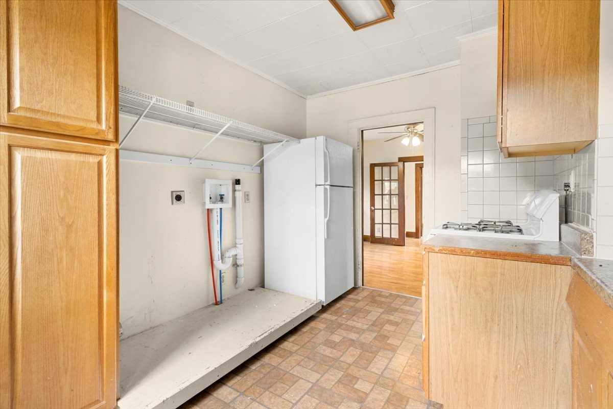 201 Elm - B #B - Photo 7 of 9