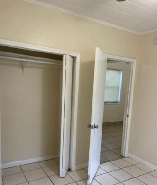470 Ne 162nd St #472 - Photo 3 of 6