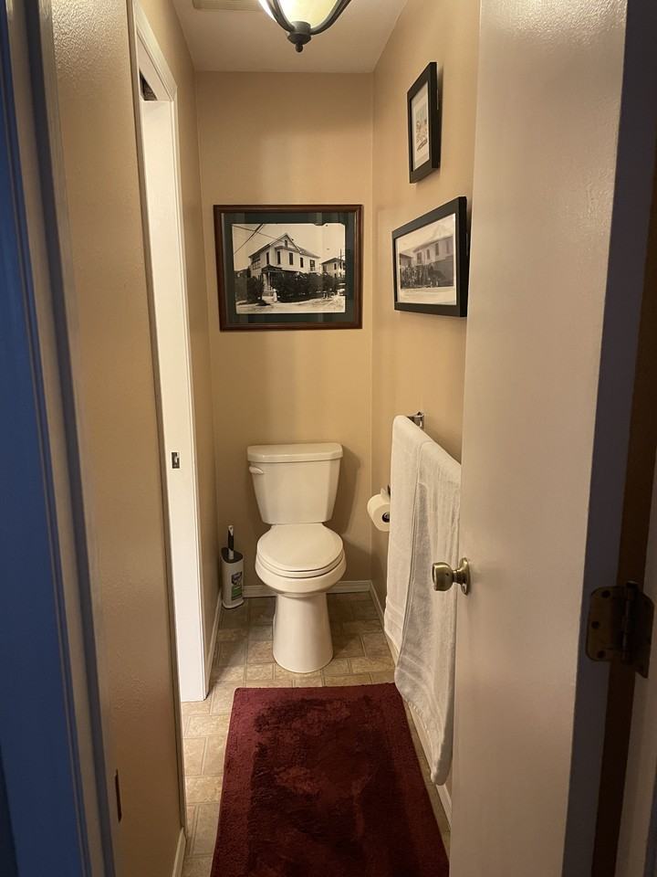 1164 Sw 14th Ave #1 - Photo 5 of 10