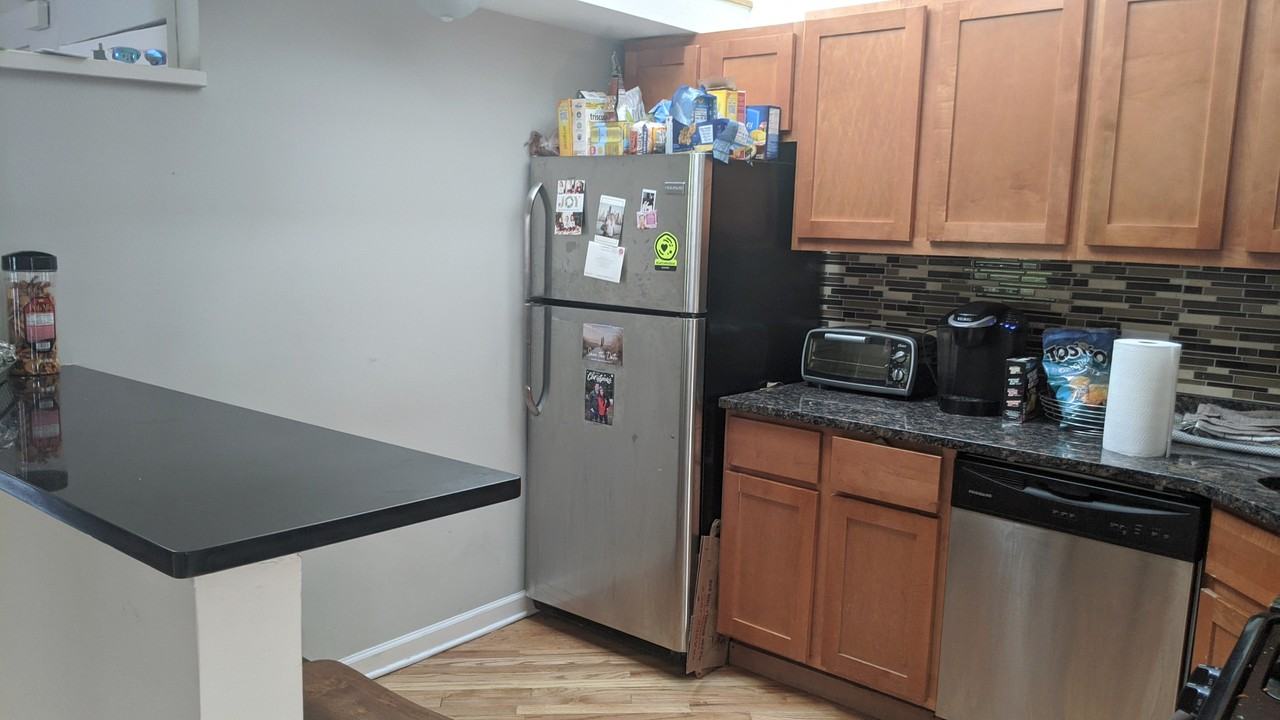 2824 N Sheffield Ave #2824-2 - Photo 2 of 19