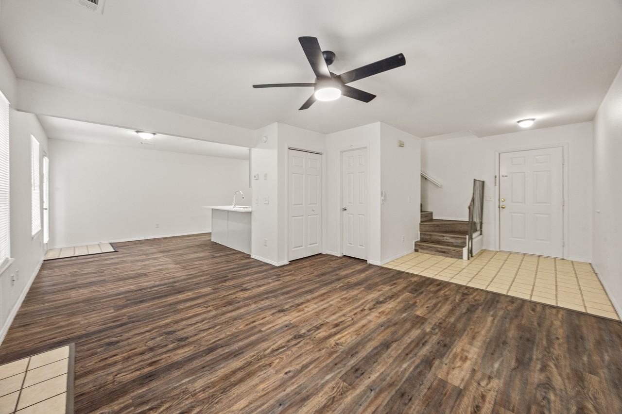 1005 N Molly Ct #1005MC - Photo 4 of 22