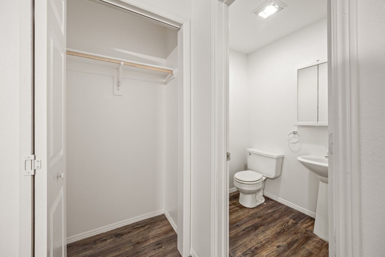 1005 N Molly Ct #1005MC - Photo 6 of 22