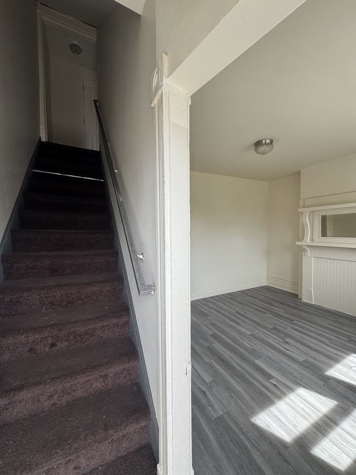 1010 Weston Way #1 - Photo 7 of 25