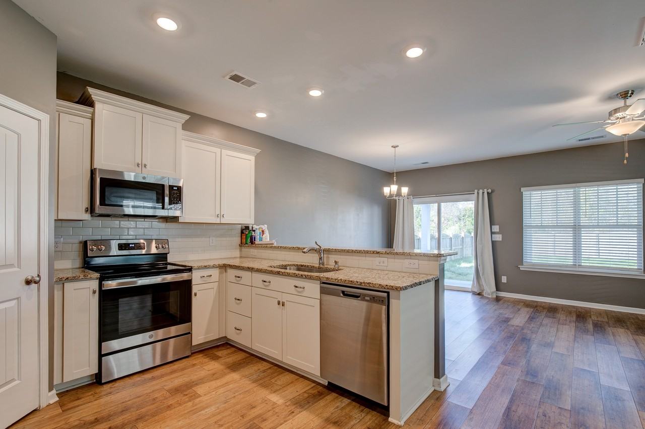 416 Sandfarm Trl #1 - Photo 6 of 39