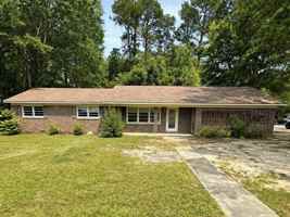 featured image of 323 30th St E #1