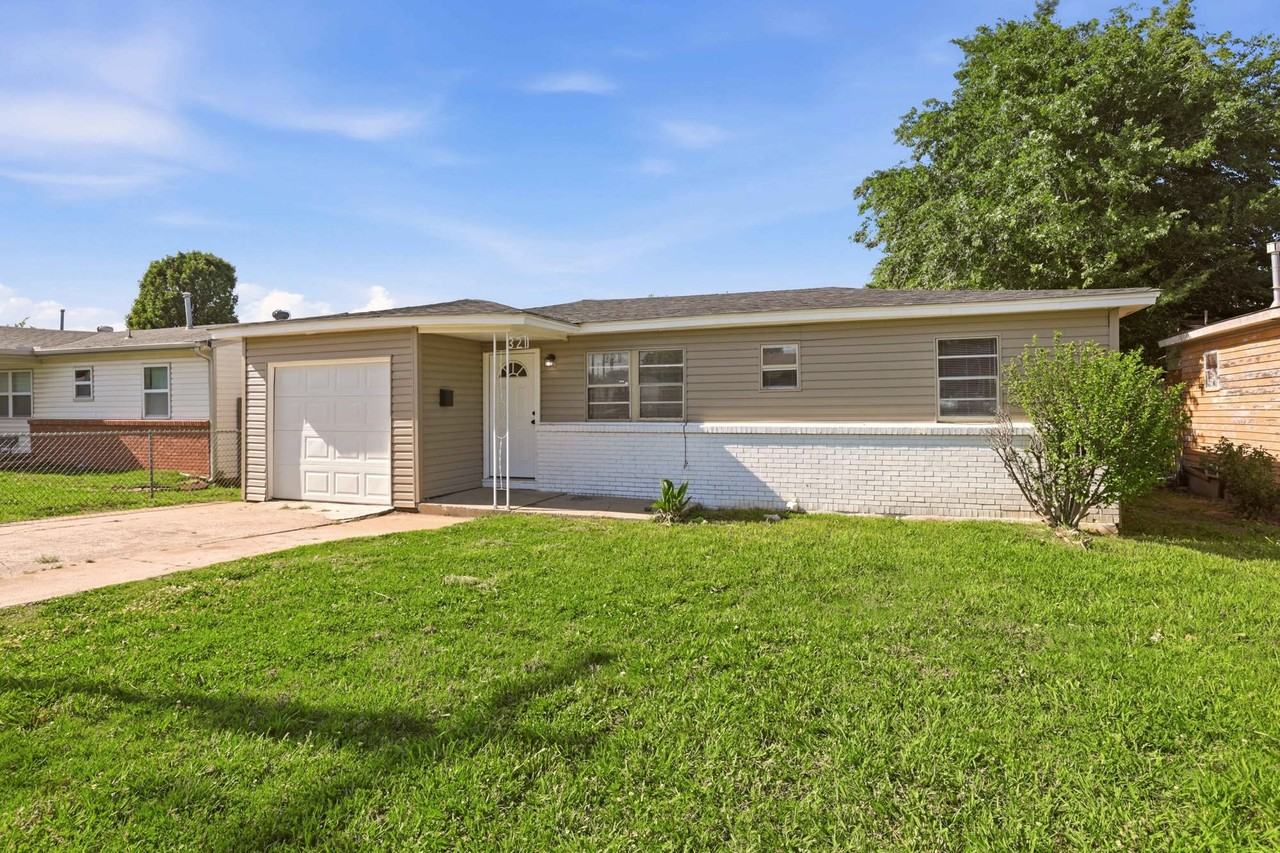 321 Se 67th St #1 - Photo 2 of 31