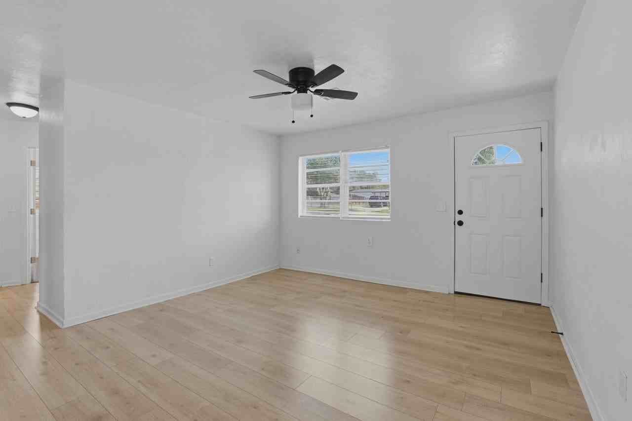 321 Se 67th St #1 - Photo 5 of 31