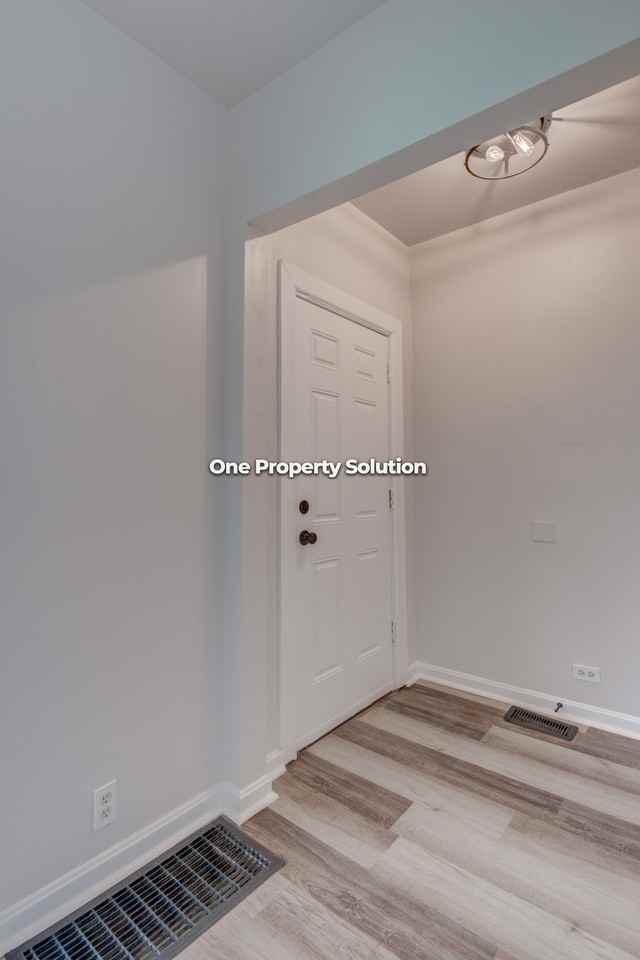 411 Pierce St #1 - Photo 5 of 28