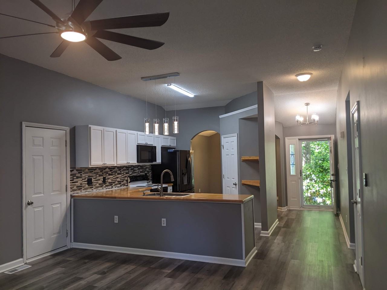 408 Patriot Pl #1 - Photo 3 of 18