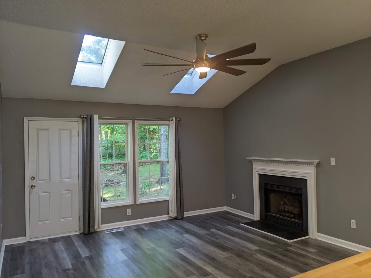 408 Patriot Pl #1 - Photo 5 of 18
