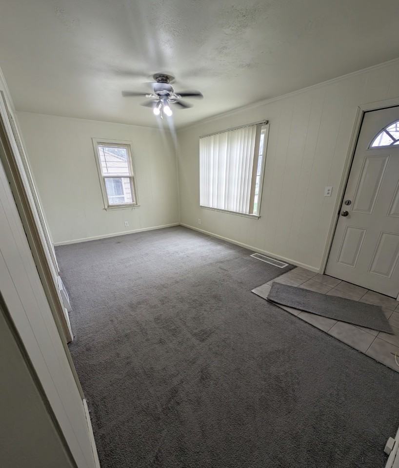 3424 W Mott Ave #1 - Photo 5 of 14