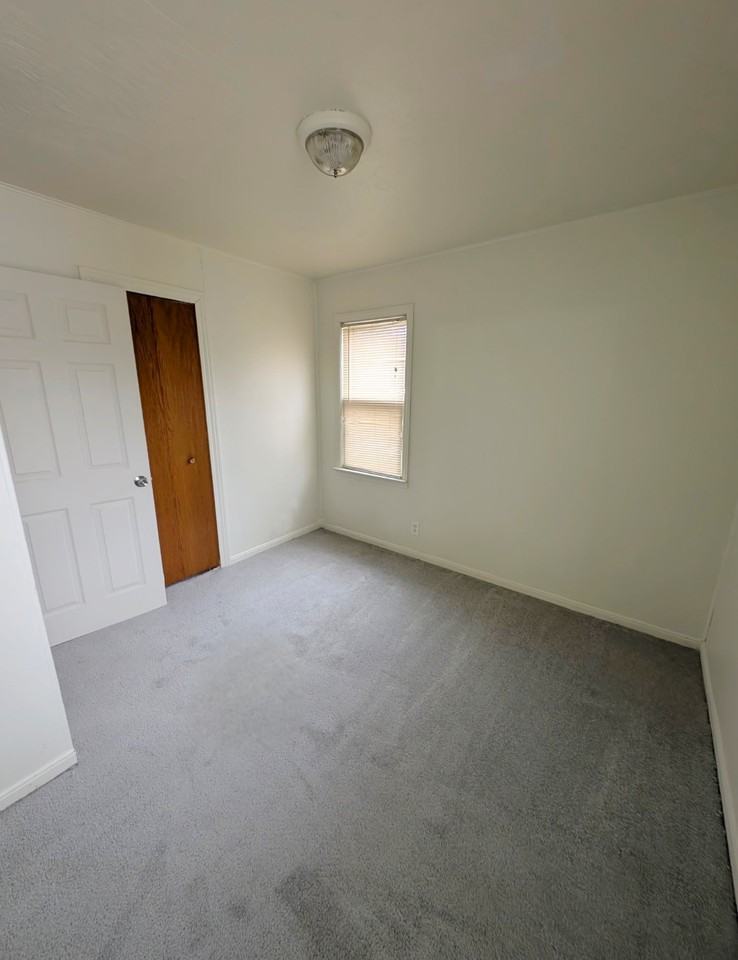 3424 W Mott Ave #1 - Photo 6 of 14