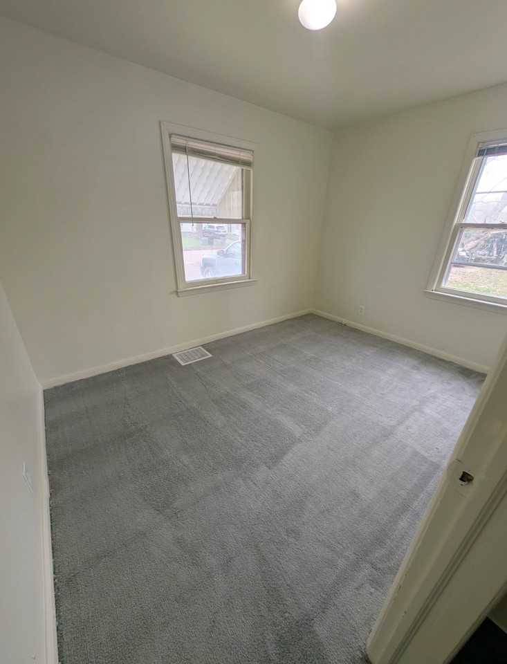 3424 W Mott Ave #1 - Photo 7 of 14