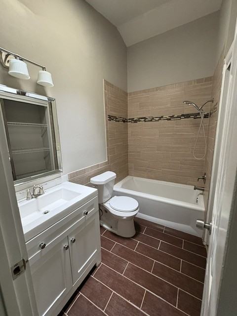 2413 Sw 41st St #1 - Photo 6 of 10