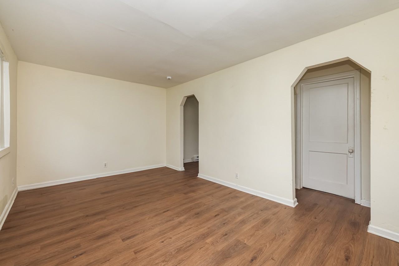 132 Burgess Ave #1 - Photo 3 of 15