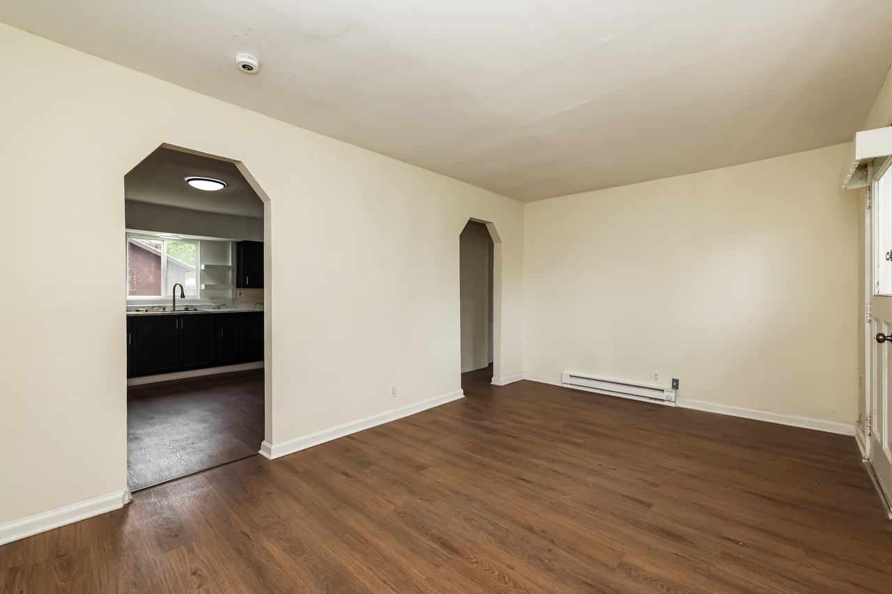 132 Burgess Ave #1 - Photo 4 of 15