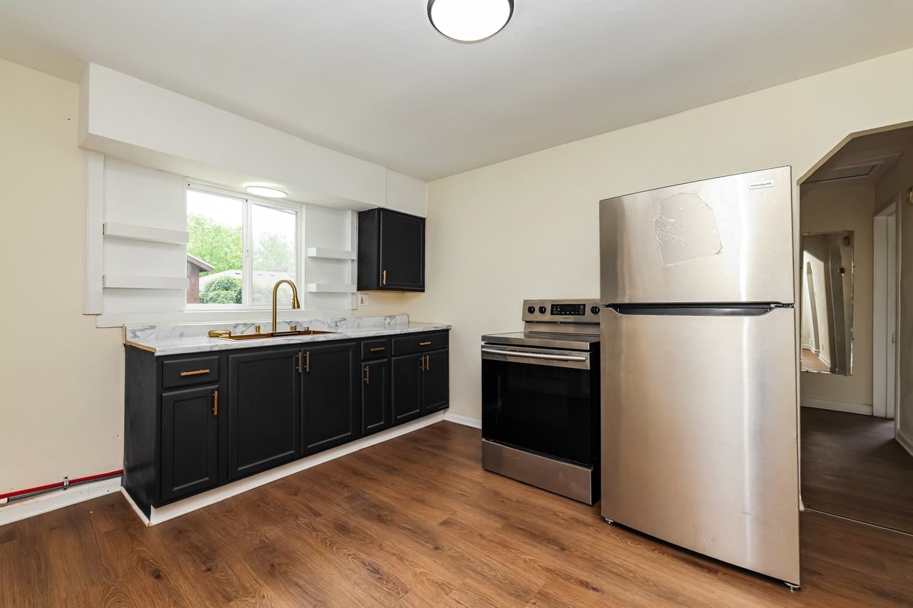 132 Burgess Ave #1 - Photo 7 of 15