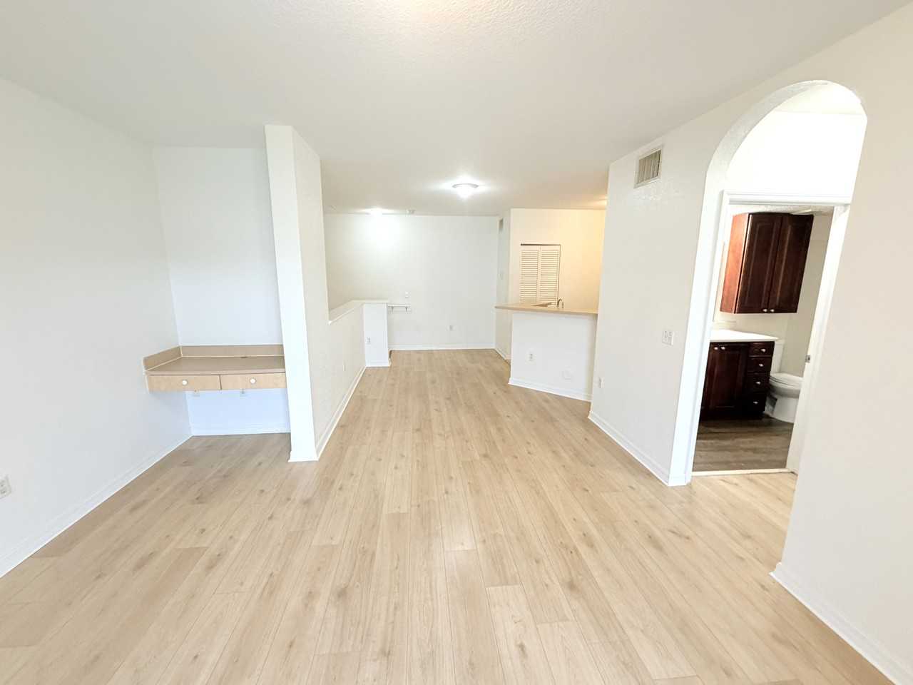 1302 Belmont Ln #1302 - Photo 4 of 17
