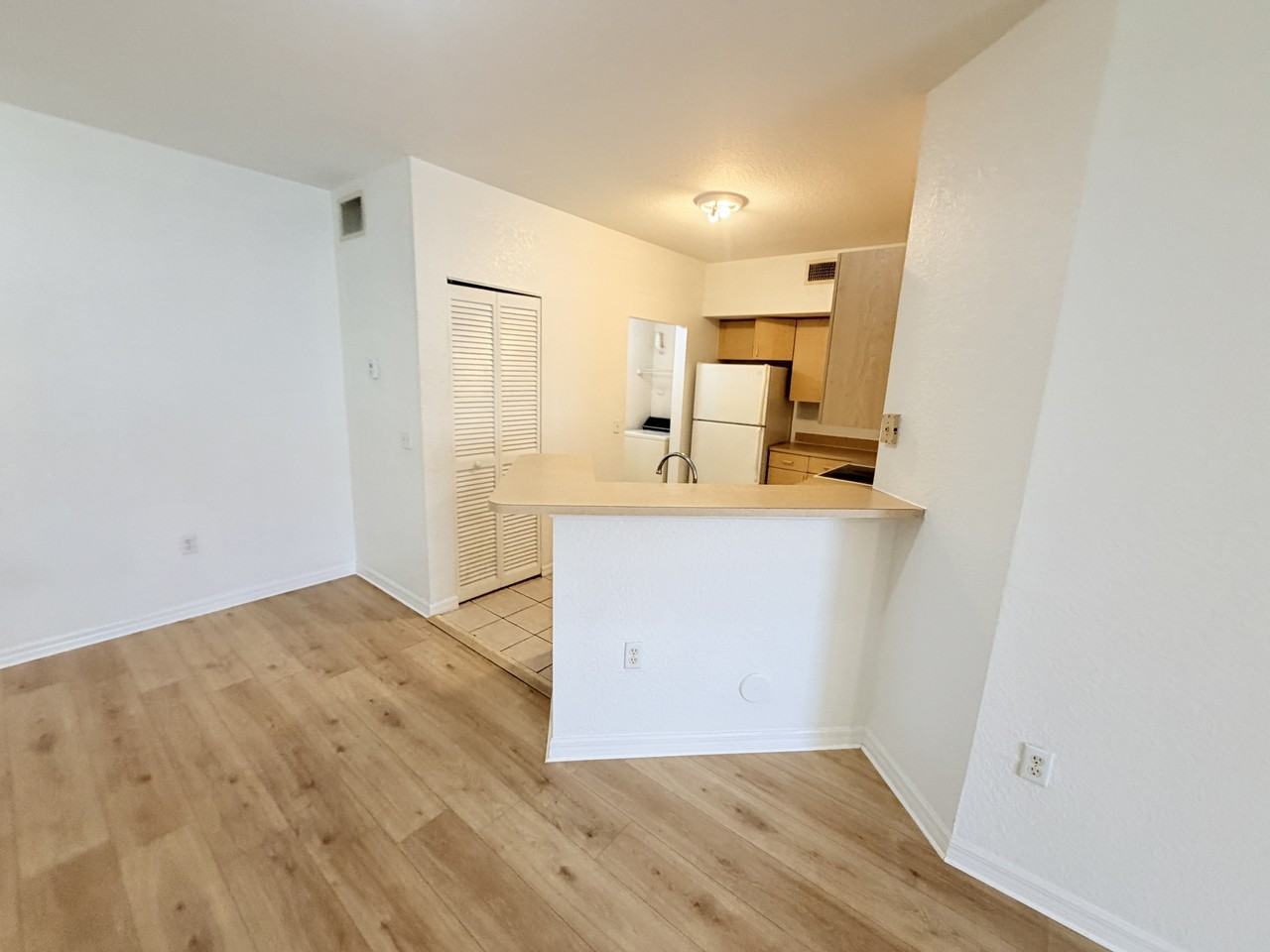 1302 Belmont Ln #1302 - Photo 5 of 17