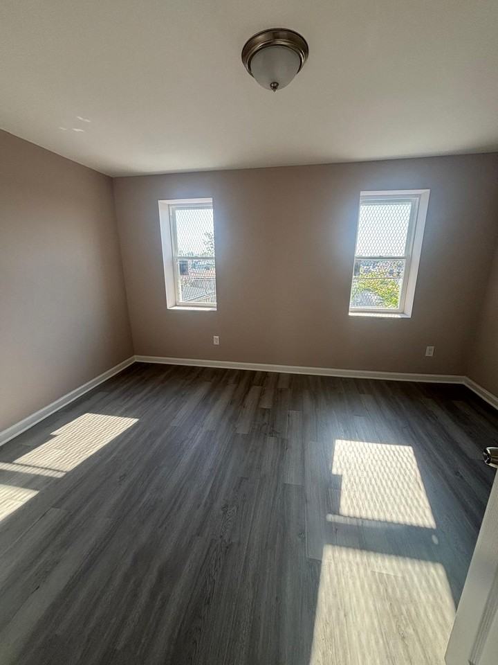 1711 N Caroline St #1 - Photo 5 of 14