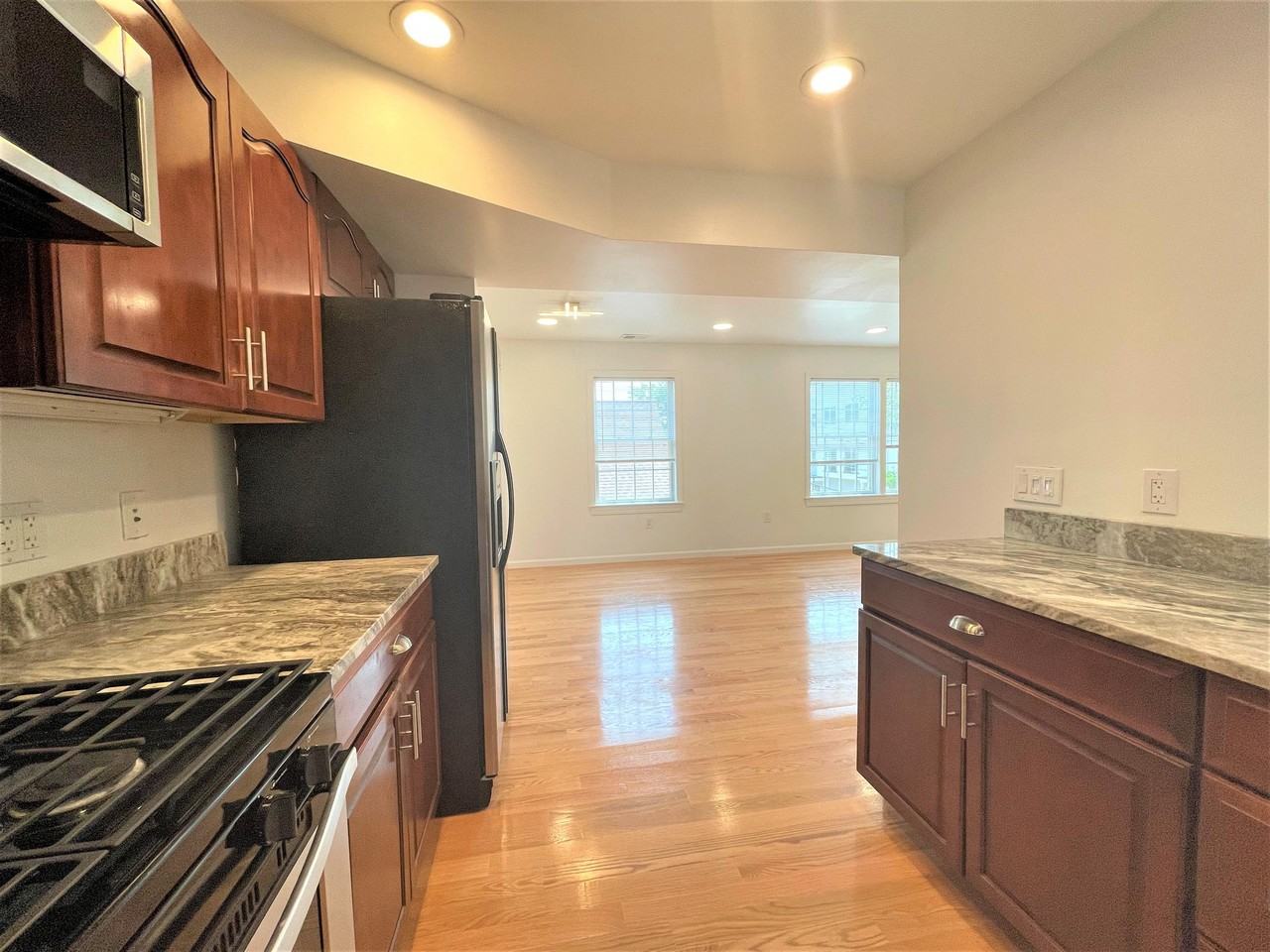 28 Lambert St #2 - Photo 4 of 18