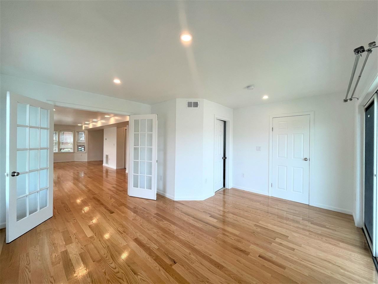 28 Lambert St #2 - Photo 7 of 18