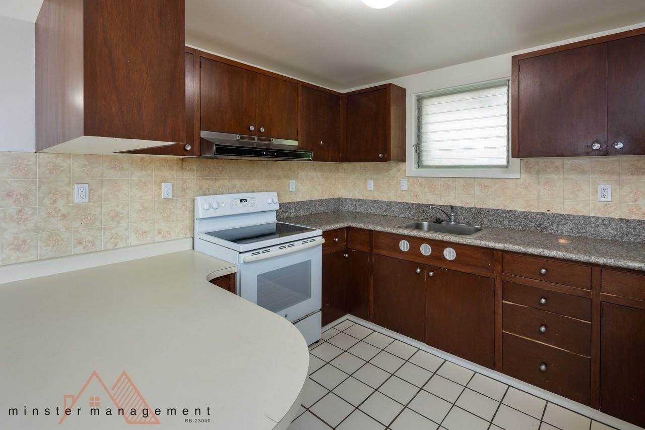 2133 Metcalf St #C - Photo 3 of 16