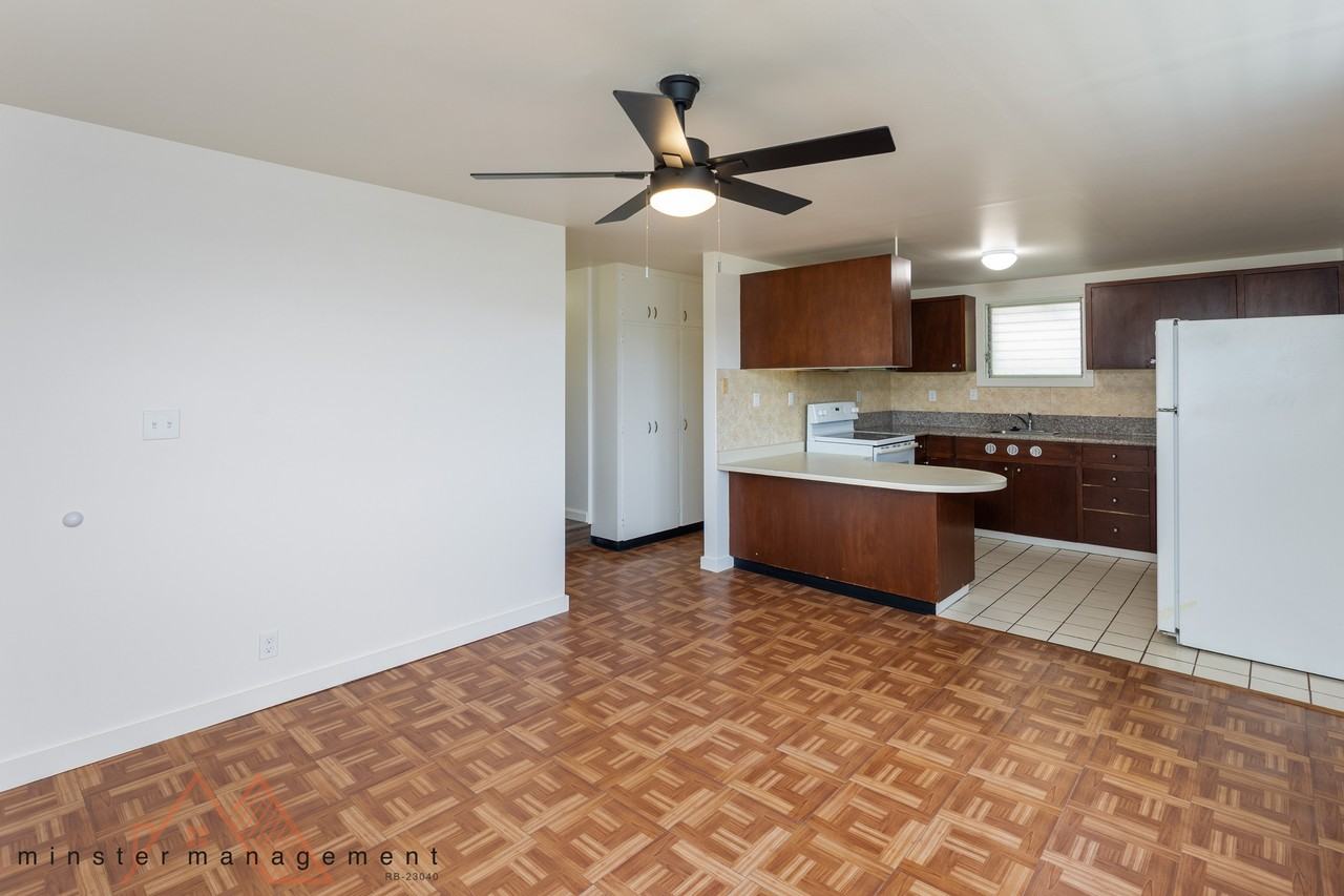 2133 Metcalf St #C - Photo 4 of 16