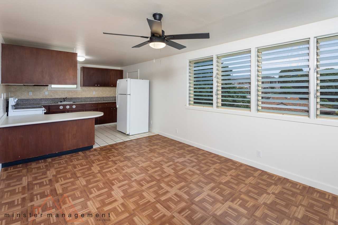 2133 Metcalf St #C - Photo 5 of 16